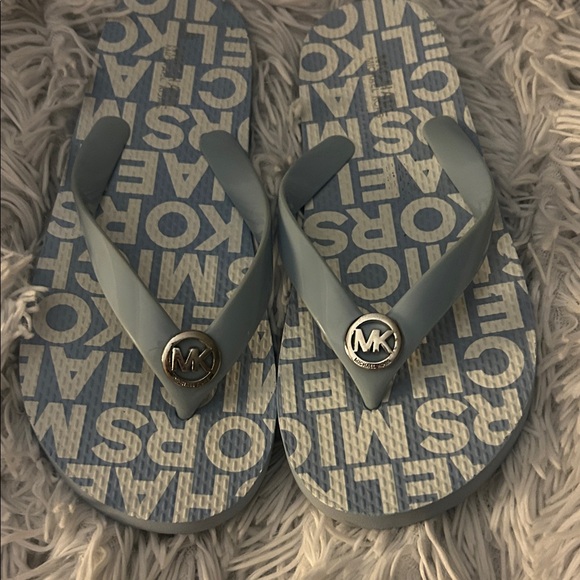 Michael Kors Kids Light Blue Flip Flops - Picture 6 of 7